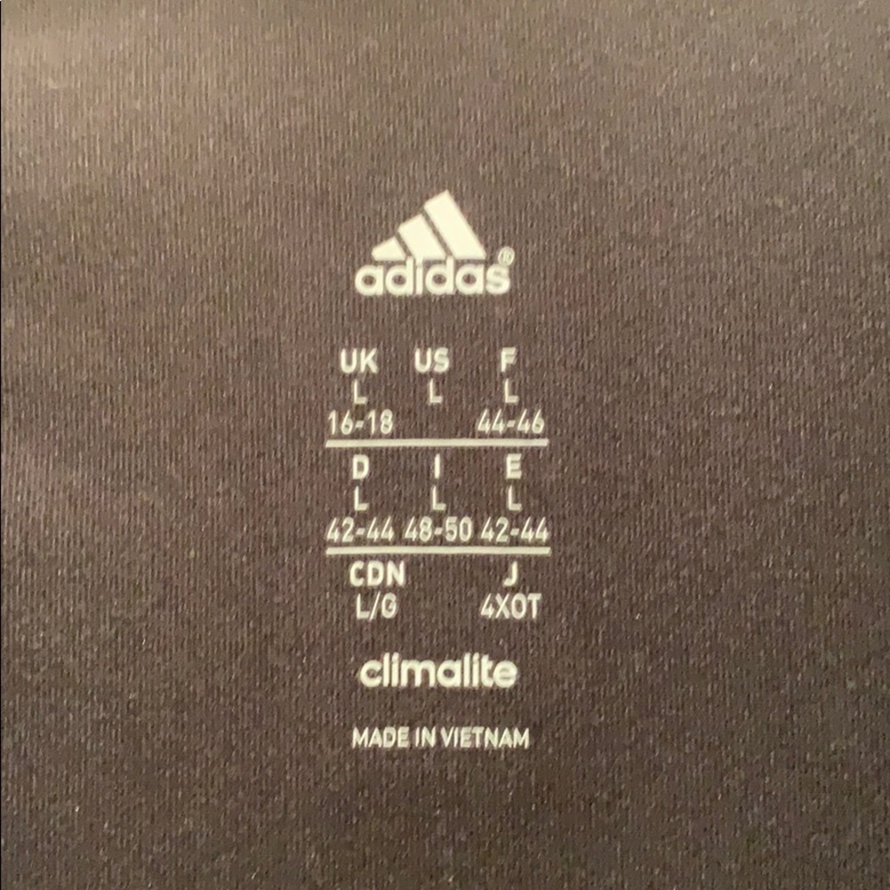 Adidas 1/2 Zip pullover - Picture 3 of 4